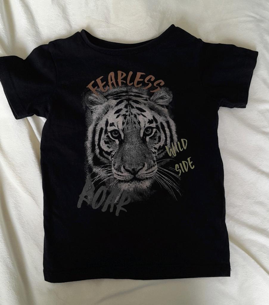 Stoer zwart T-shirt met tijgerprint - Maat 92, Ophalen, Gebruikt, Jongen of Meisje, Shirt of Longsleeve