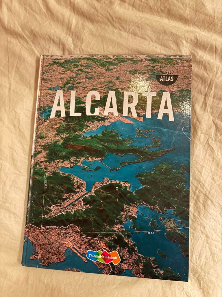 Alcarta atlas !nieuwste editie!, Bosatlas, 2000 tot heden, Ophalen of Verzenden, Zo goed als nieuw