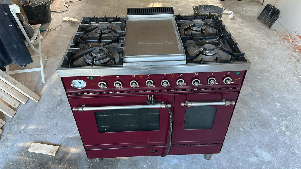 Boretti fornuis bordeauxrood met frytop en dubbele oven, Ophalen, 60 cm of meer, Zo goed als nieuw, Gas