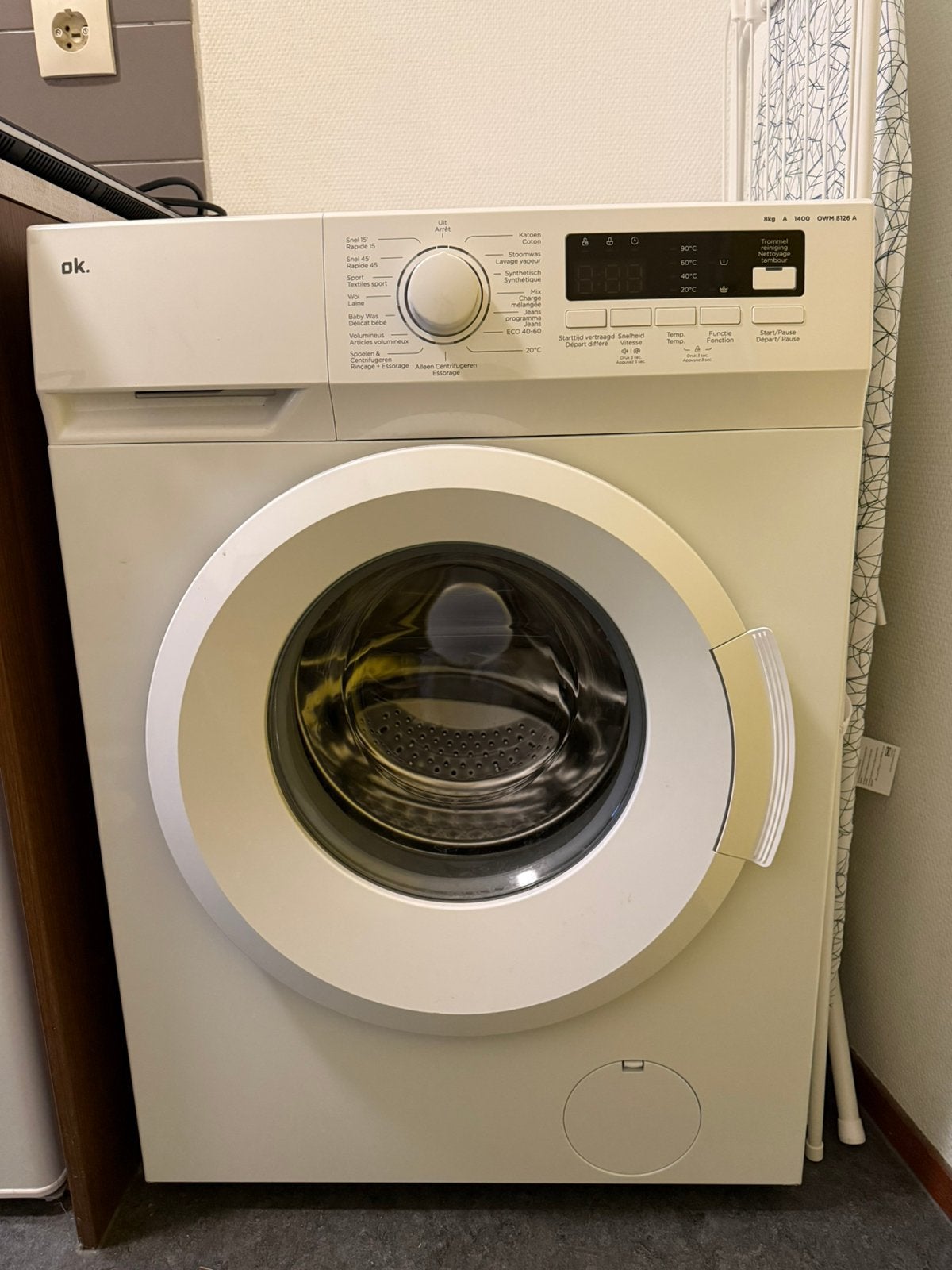 Almost brand new washing machine, Witgoed en Apparatuur, Wasmachines, Ophalen, Zo goed als nieuw, 1200 tot 1600 toeren