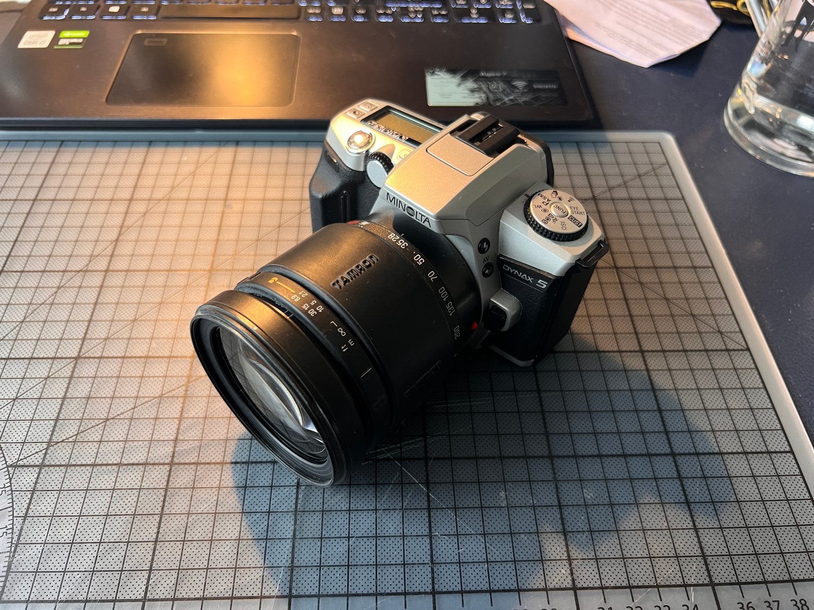 Nette minolta dynax 5 met tamron 28-200, Ophalen of Verzenden