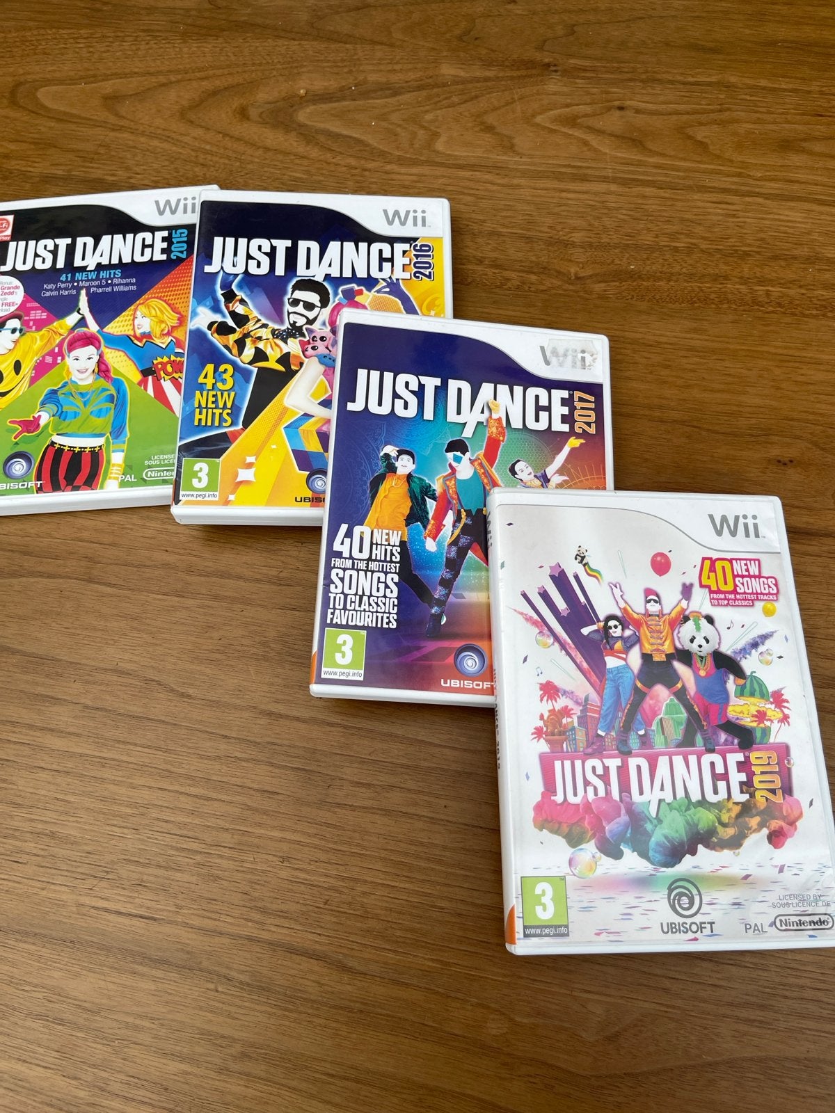 Just Dance Wii collectie (2015, 2016, 2017, 2019), Muziek, Gebruikt, Eén computer, Ophalen of Verzenden