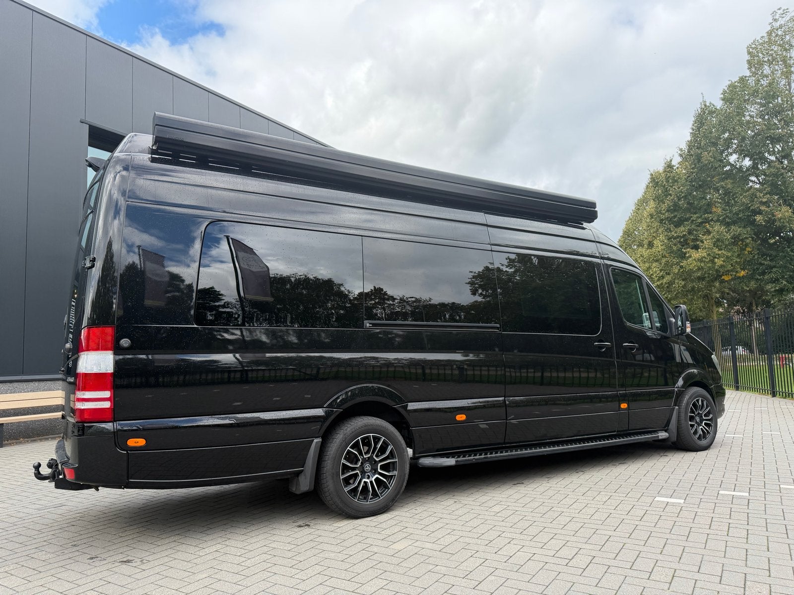 Mercedes-Benz Sprinter 319 Camper Crossbus Motorhome, Auto's, Automaat, Dealer onderhouden, Achterwielaandrijving, 190 pk