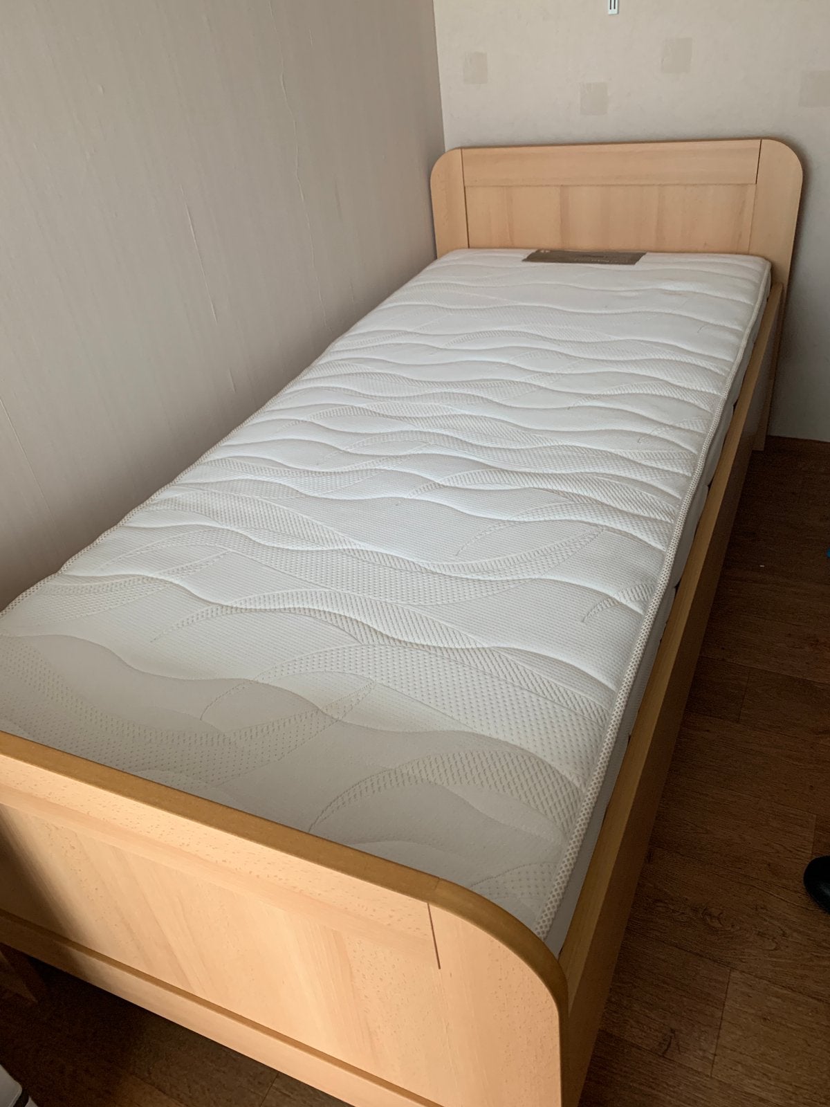 1-persoons houten bed, Ophalen, 90 cm, Eenpersoons, Zo goed als nieuw