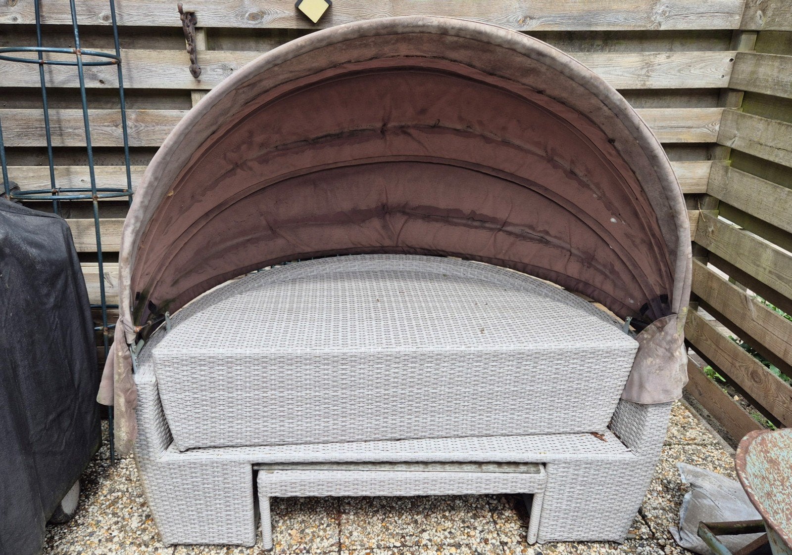 Duoseat met bankje en bruine kussens, tafeltje gehard glas, Gebruikt, Rotan, Loungeset, Bank