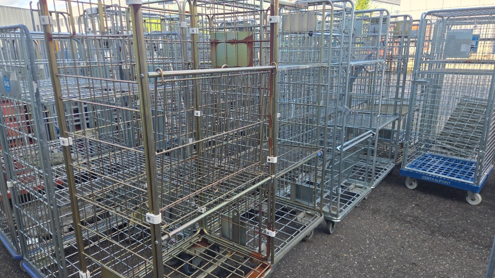 te koop verschillende soorten rolcontainers.vanaf 15 euro, Ophalen of Verzenden, Gebruikt