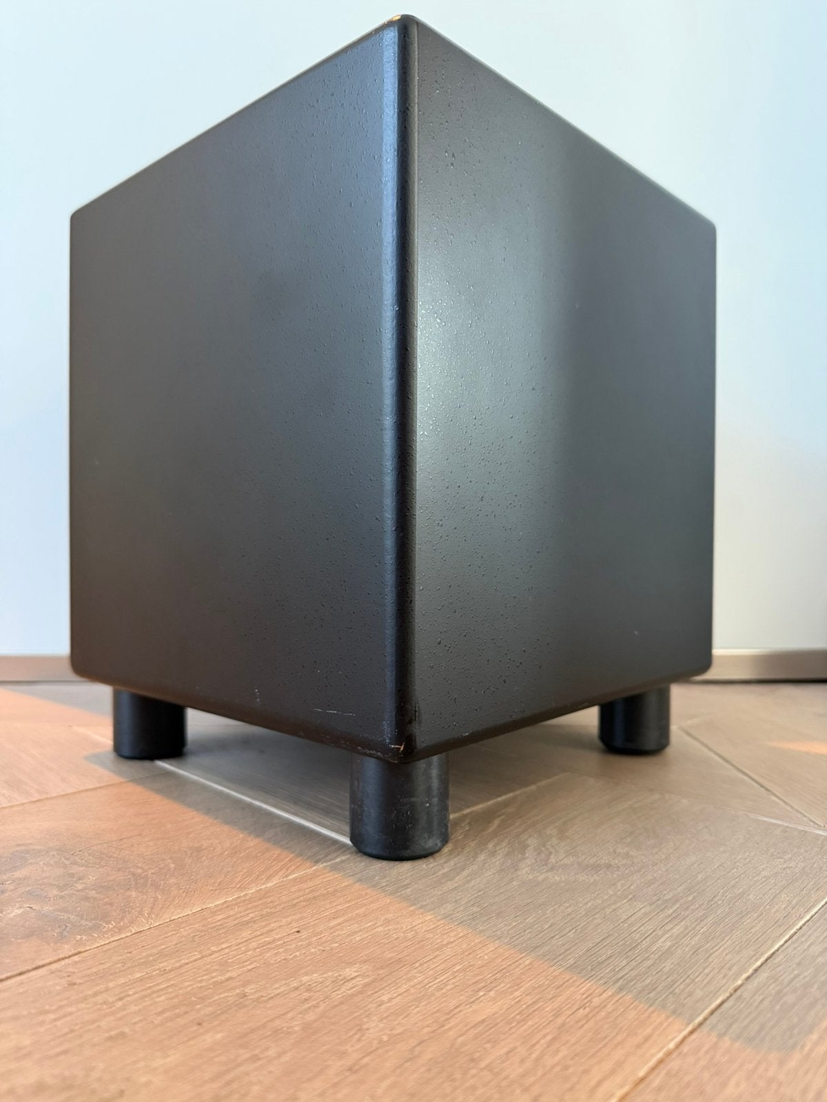 Rel Quake Subwoofer 100watt / compact formaat, Subwoofer, Zo goed als nieuw, 60 tot 120 watt, Ophalen