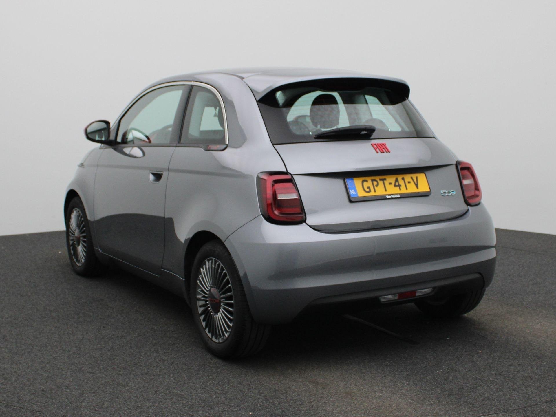 Fiat 500 3+1 Icon 42 kWh | STOELVERWARMING | NAVIGATIE | CLI, Auto's, Fiat, 12 maanden, Stof, Gebruikt, 118 pk