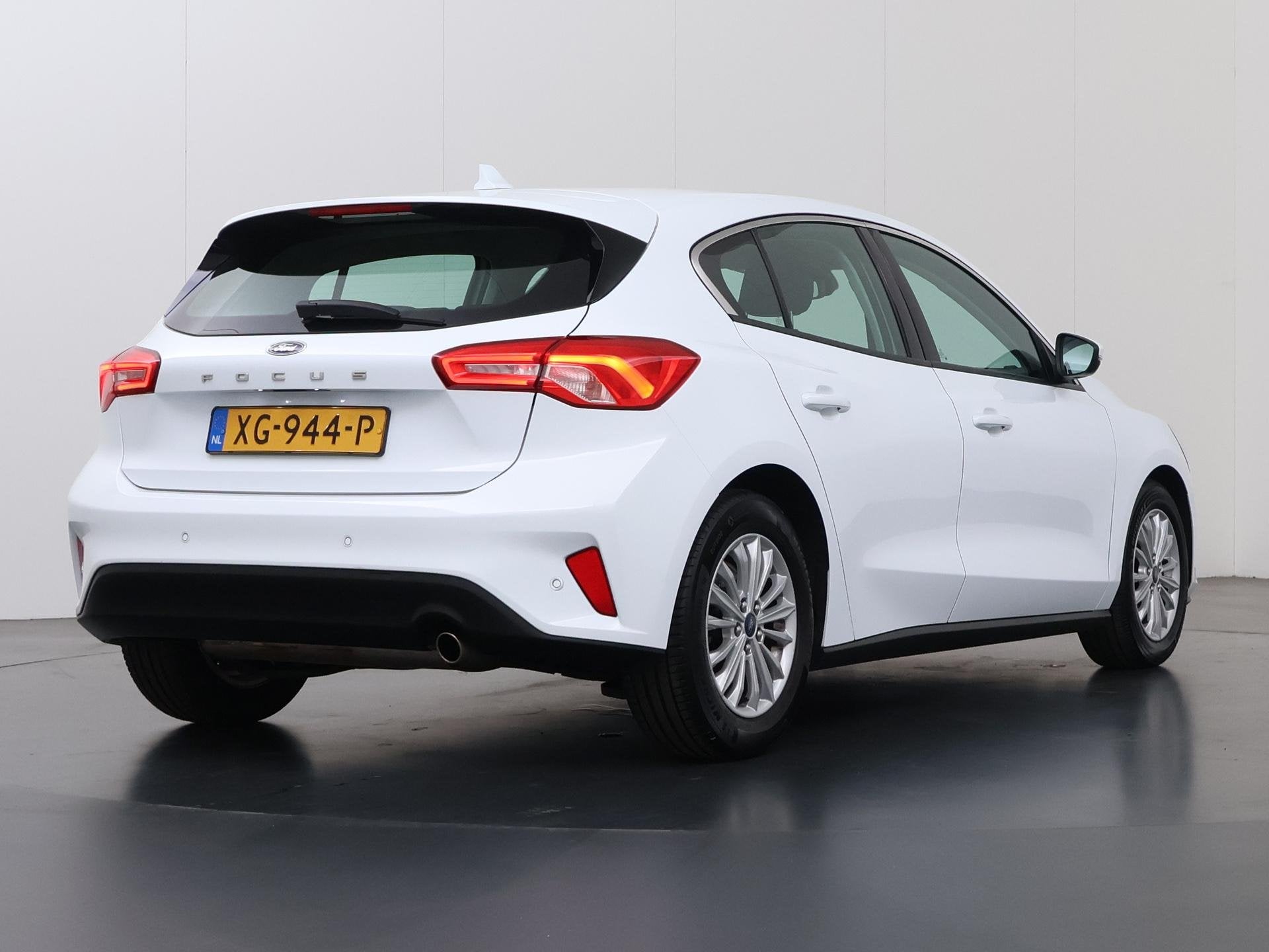 Ford Focus 1.0 EcoBoost Titanium Business | Navigatie | Crui, Gebruikt, Euro 6, Wit, Origineel Nederlands
