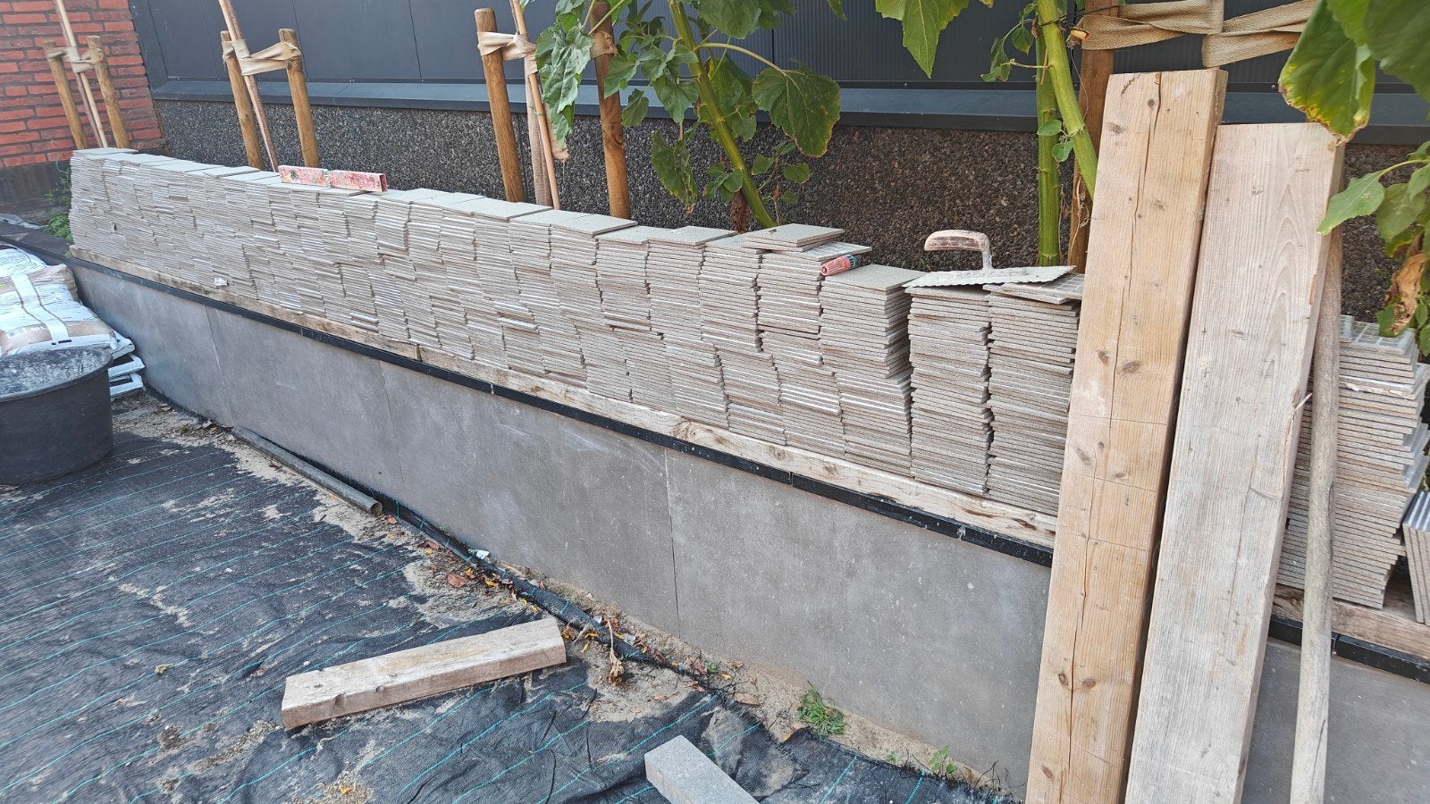 Tegels 15x15 cm anti slip grijs ca 34m2, Ophalen, Gebruikt, Keramiek, 20 tot 40 cm