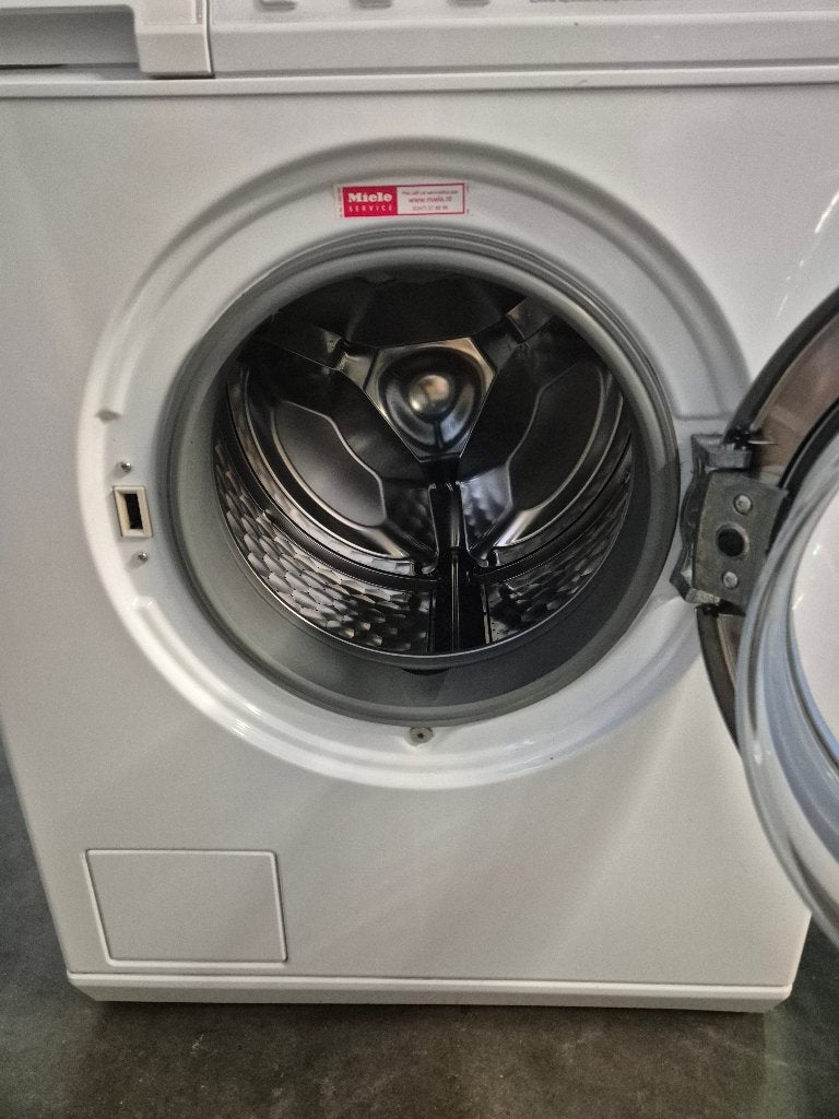 Miele 6 kg Wasmachine met garantie., Ophalen, 1200 tot 1600 toeren, Gebruikt, Minder dan 85 cm