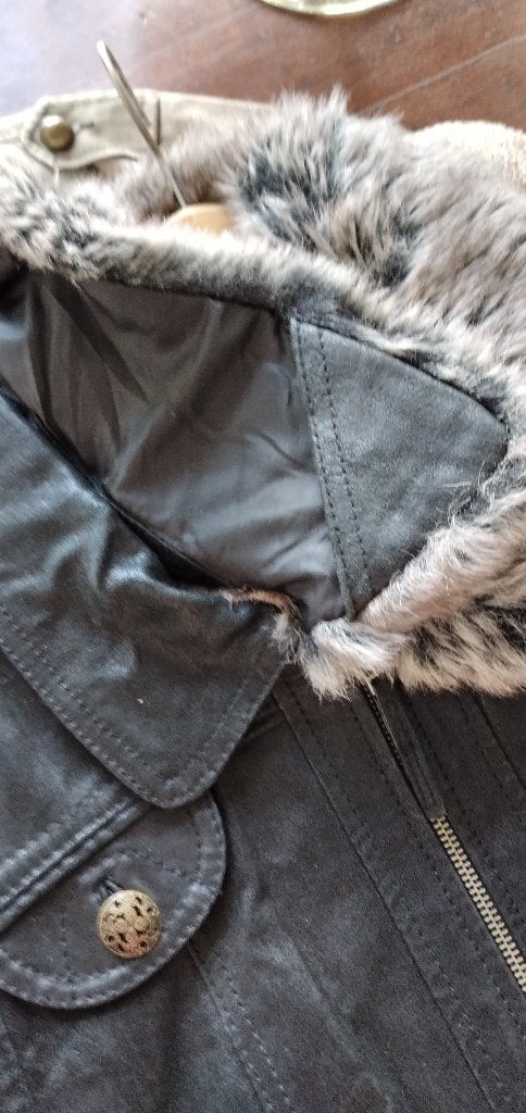 Leren jasjes/vestje/j/suede jasje/(dames) €25,00 per stuk, Kleding | Dames, Ophalen of Verzenden, Zo goed als nieuw, Maat 38/40 (M)