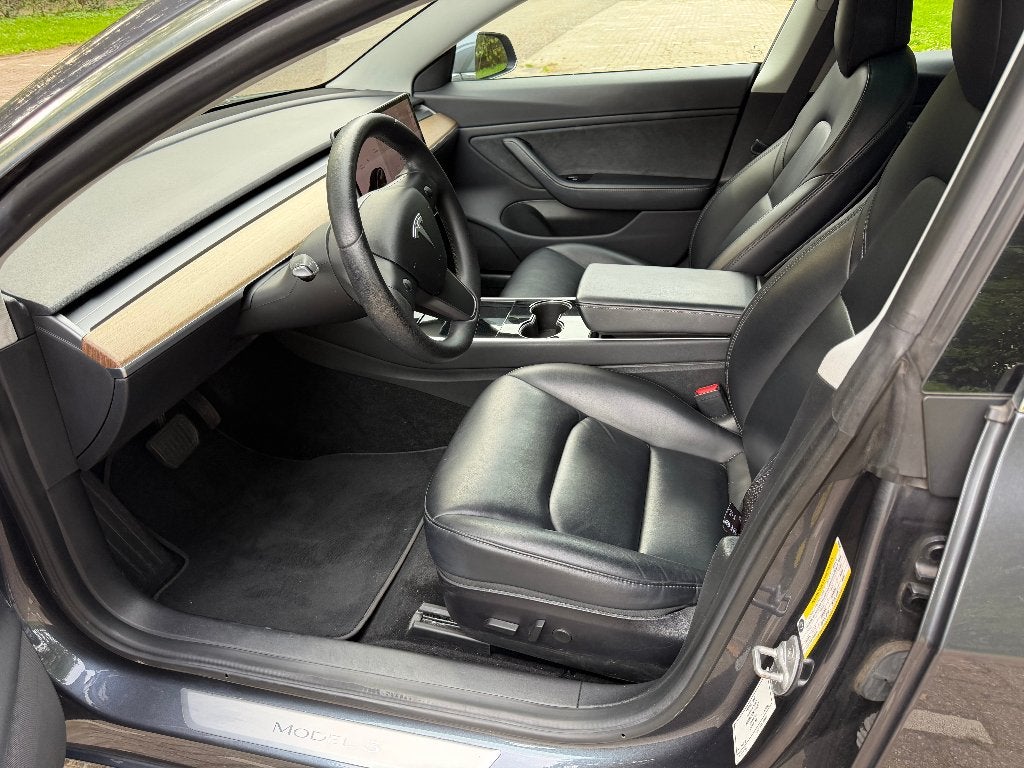 Foto 13 van Tesla Model 3 Long Range AWD 2019 | FSD afgekocht | Trekhaak