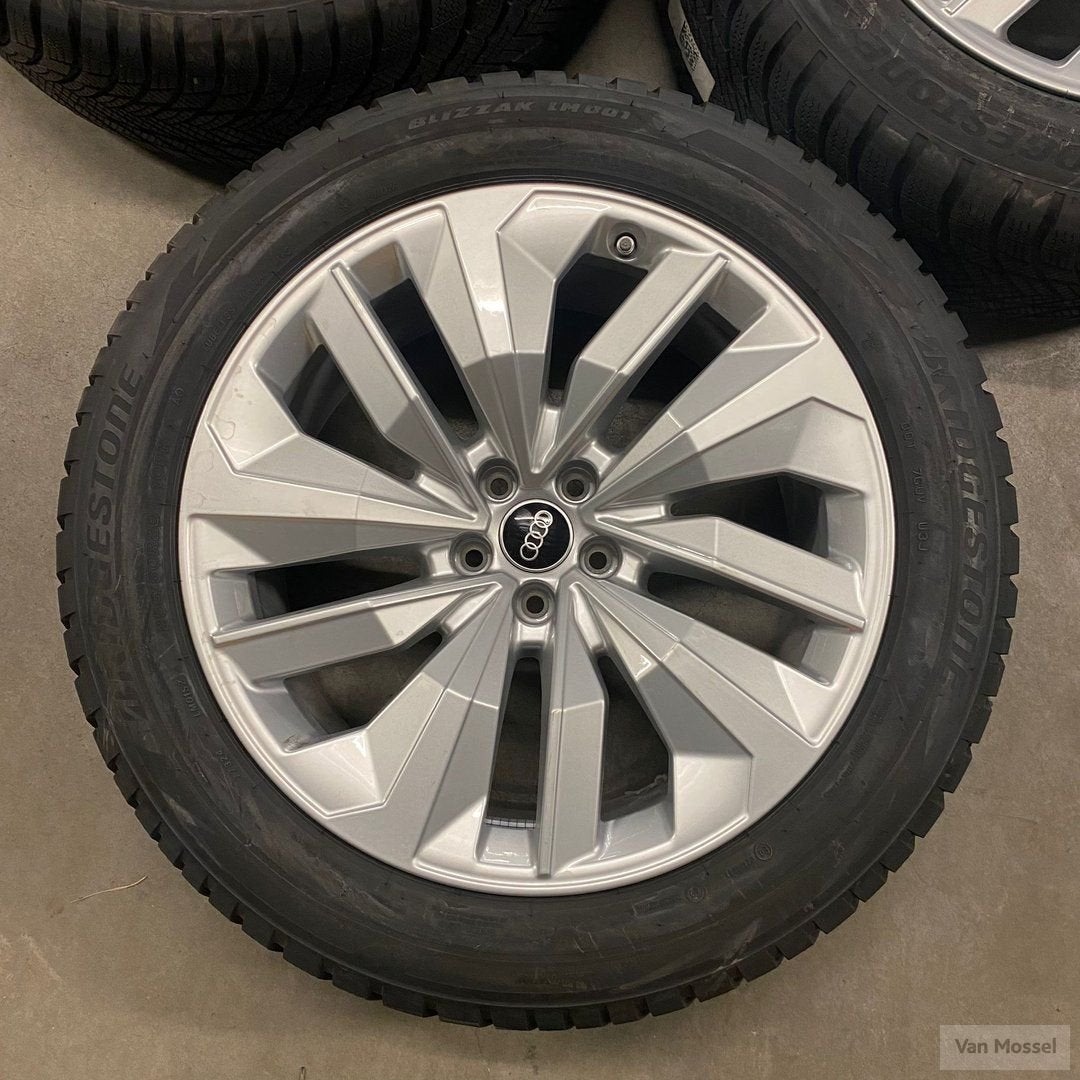 Audi E-Tron SQ8 Bridgestone Blizzak LM001 255/50/R20 109H, Gebruikt, 255 mm, -, -