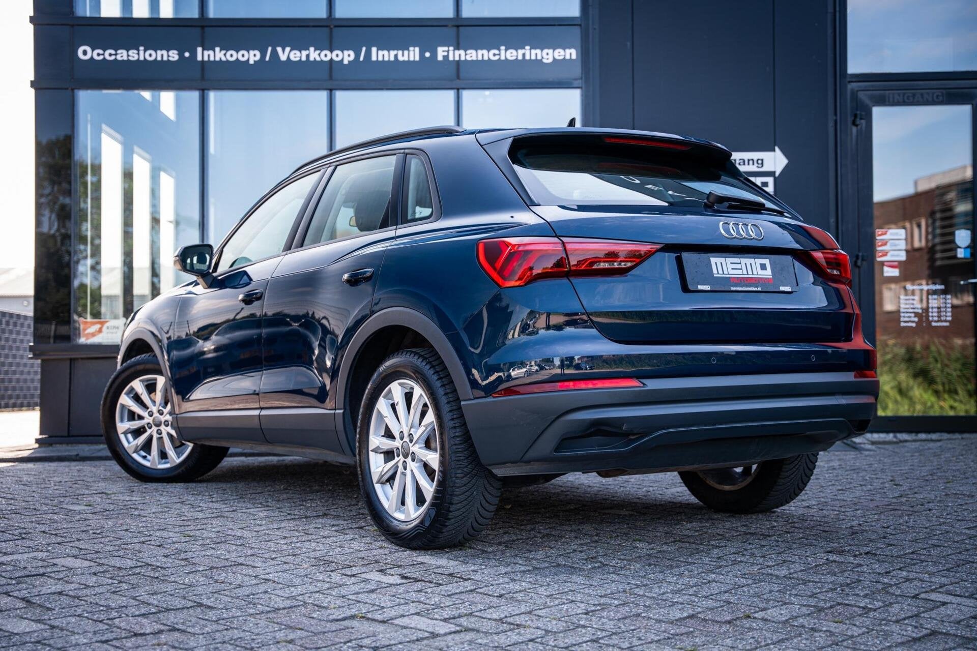 Audi Q3 35 TFSI*VIRTUAL*LED*AUTOMAAT*DODE HOEK*PDC*, Auto's, Audi, Stof, Zwart, 4 cilinders, Blauw
