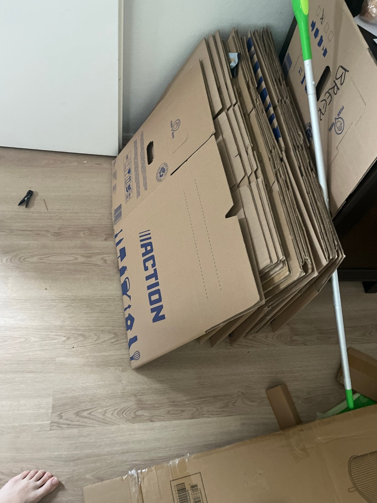 Ongeveer 20 verhuisdozen gratis af te halen, Ophalen, 40 tot 60 cm, Opvouwbaar, 50 tot 75 cm