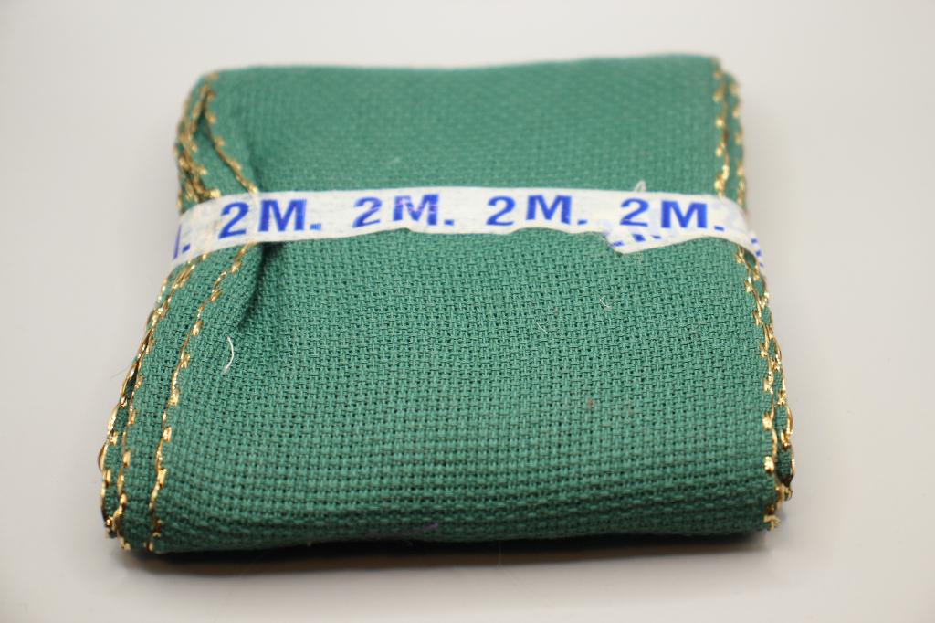 Groen Borduurband met goud - Lijkt op ADA #4221, Hobby en Vrije tijd, Ophalen of Verzenden, Nieuw, Handborduren, Borduurgaren of Zijde