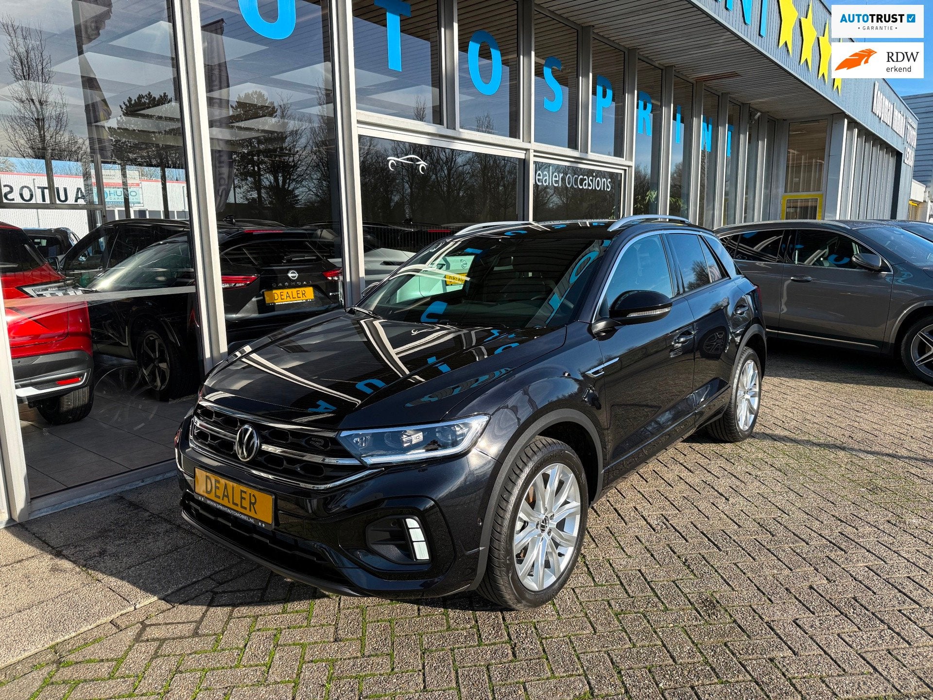 Volkswagen T-Roc 1.5 TSI R-Line Edition 150PK / LED KOPLAMPE, 150 pk, Zwart, Origineel Nederlands, Bedrijf