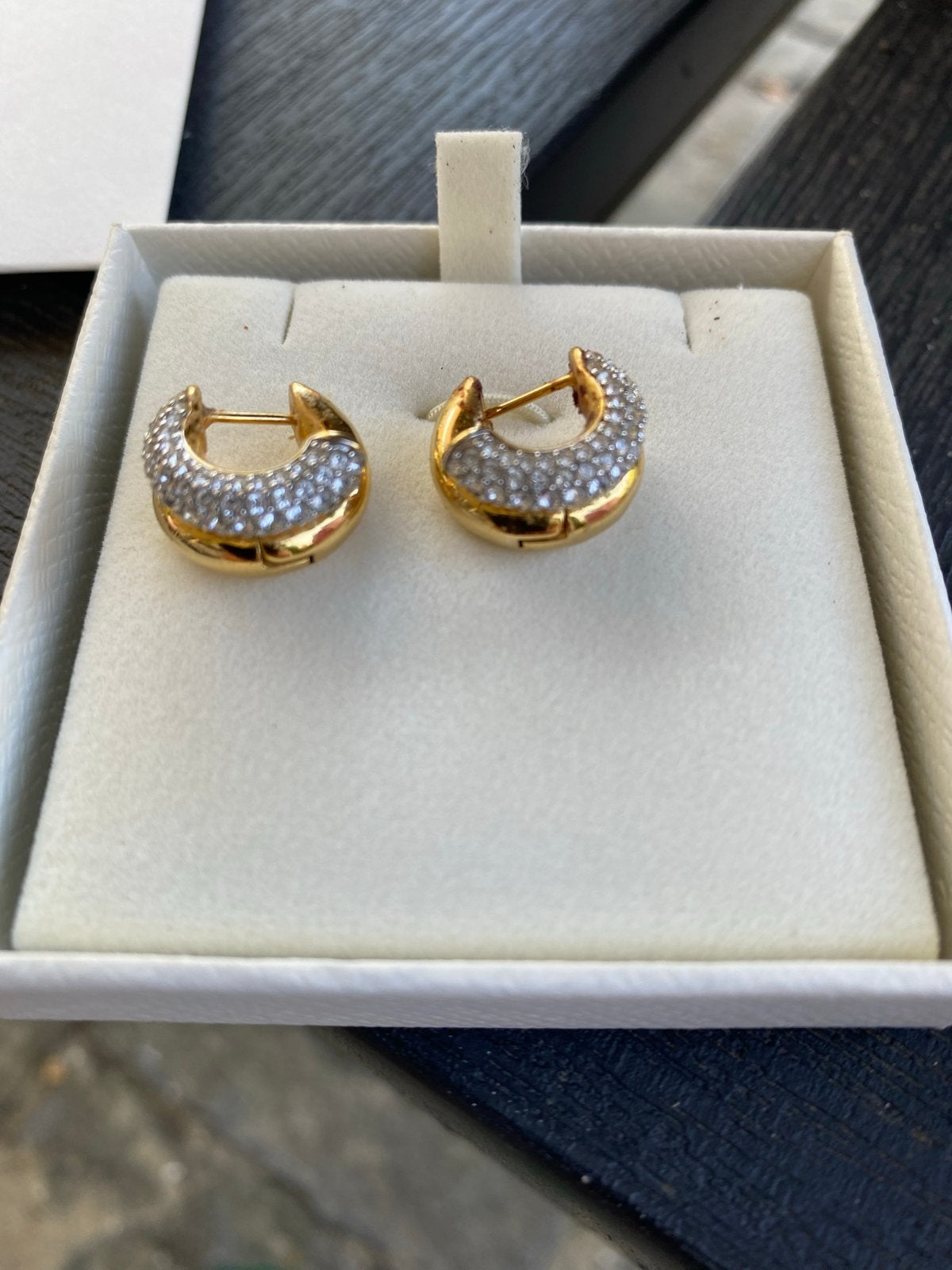Swarovski Idyllia Oorbellen met Kristallen, Overige materialen, Zo goed als nieuw, Knopjes of Stekers, Goud