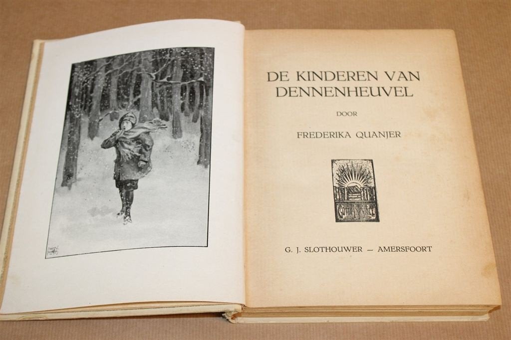 De Kinderen van Dennenheuvel — Vintage Jeugdboek 1917, Ophalen of Verzenden, Gelezen