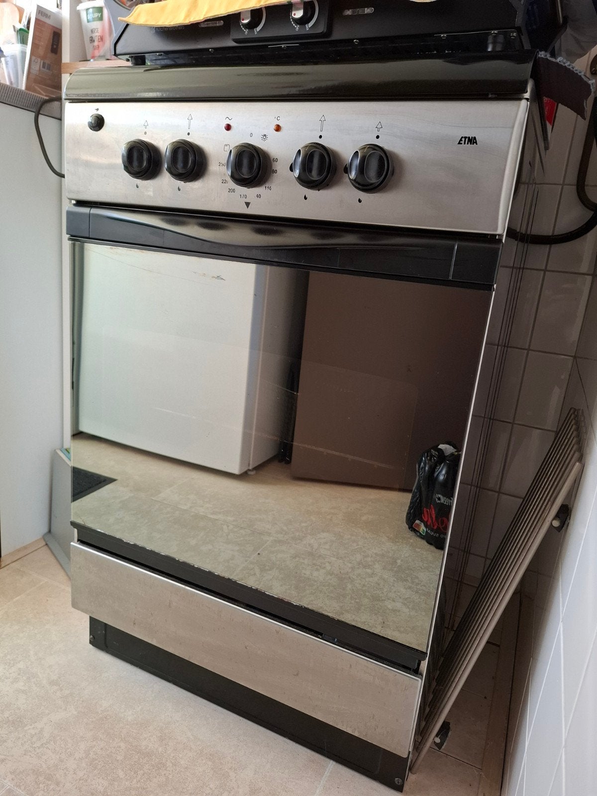 Nette ETNA RVS Gasfornuis met Oven – Goede staat!, Ophalen, Gebruikt, 4 kookzones, Gas