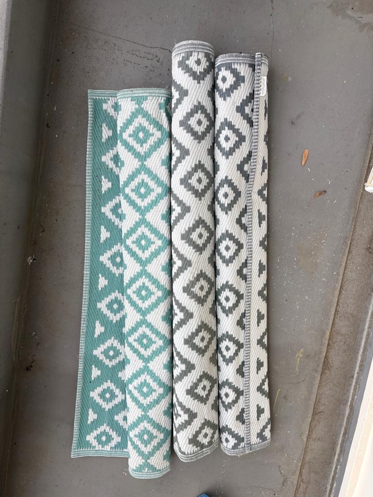 Set van 3 buitenkleden - grijs en groen, Ophalen, Gebruikt, 50 tot 100 cm, 150 tot 200 cm