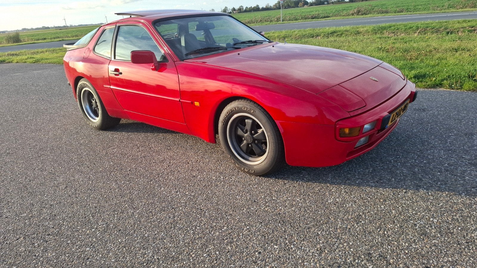 Porsche 944 2.5 Coupe AUT 1983 Rood, Automaat, 1160 kg, 4 cilinders, 163 pk