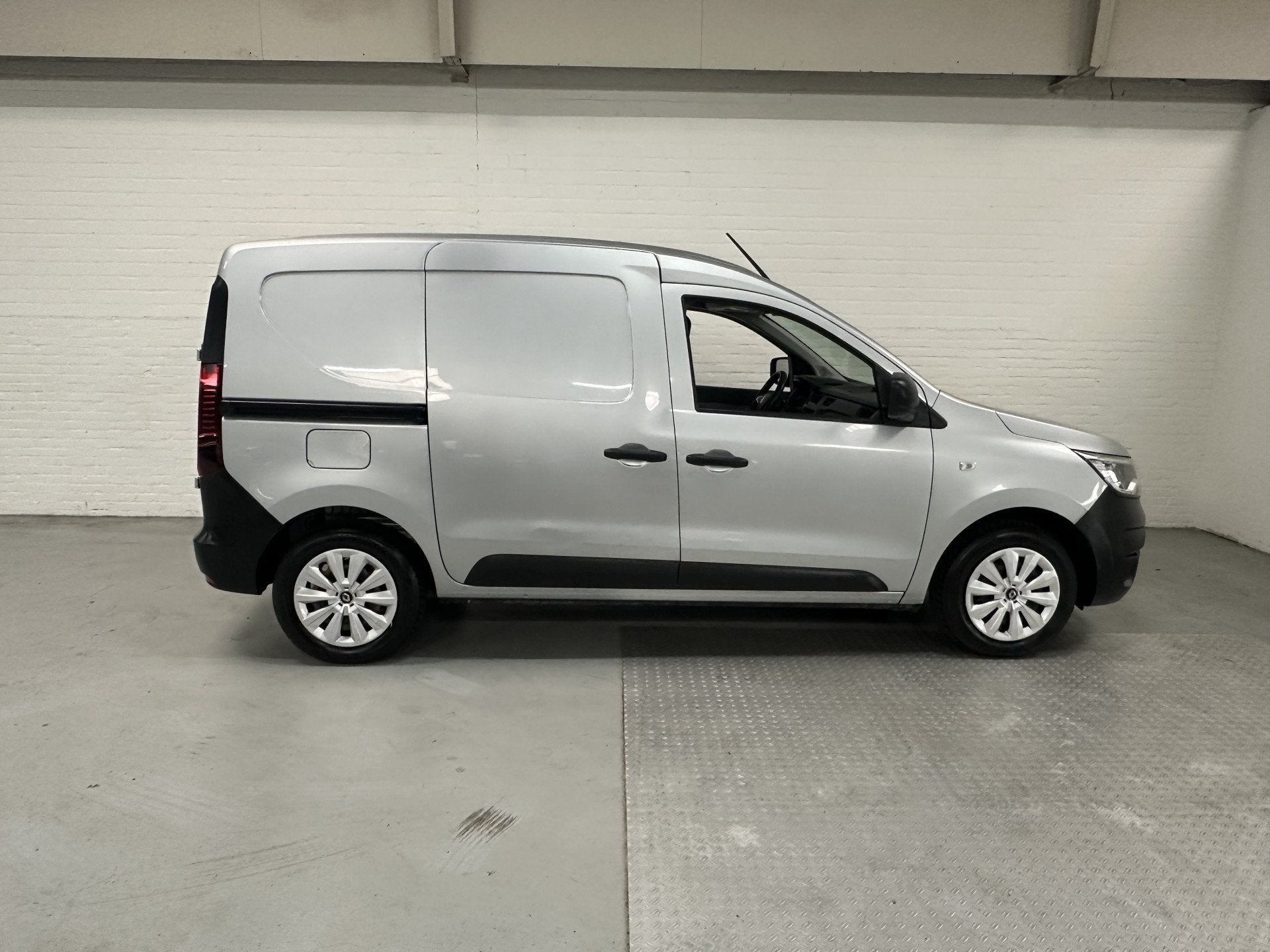 Renault Express 1.3 TCe 100 Comfort AIRCO / ELK.PAKKET / 1 e, Voorwielaandrijving, 15 km/l, Gebruikt, Euro 6