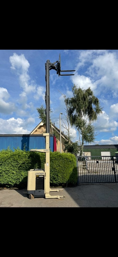 werktafel op hoogte ,lift ,heftruck, reachtruck  7,6 m hoog, Ophalen, Gebruikt