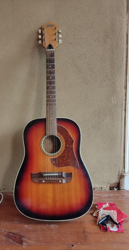 Gitaar in goede staat met Hoes, Extra Snaren en Capo, Ophalen, Gebruikt, Western- of Steelstringgitaar, Met koffer