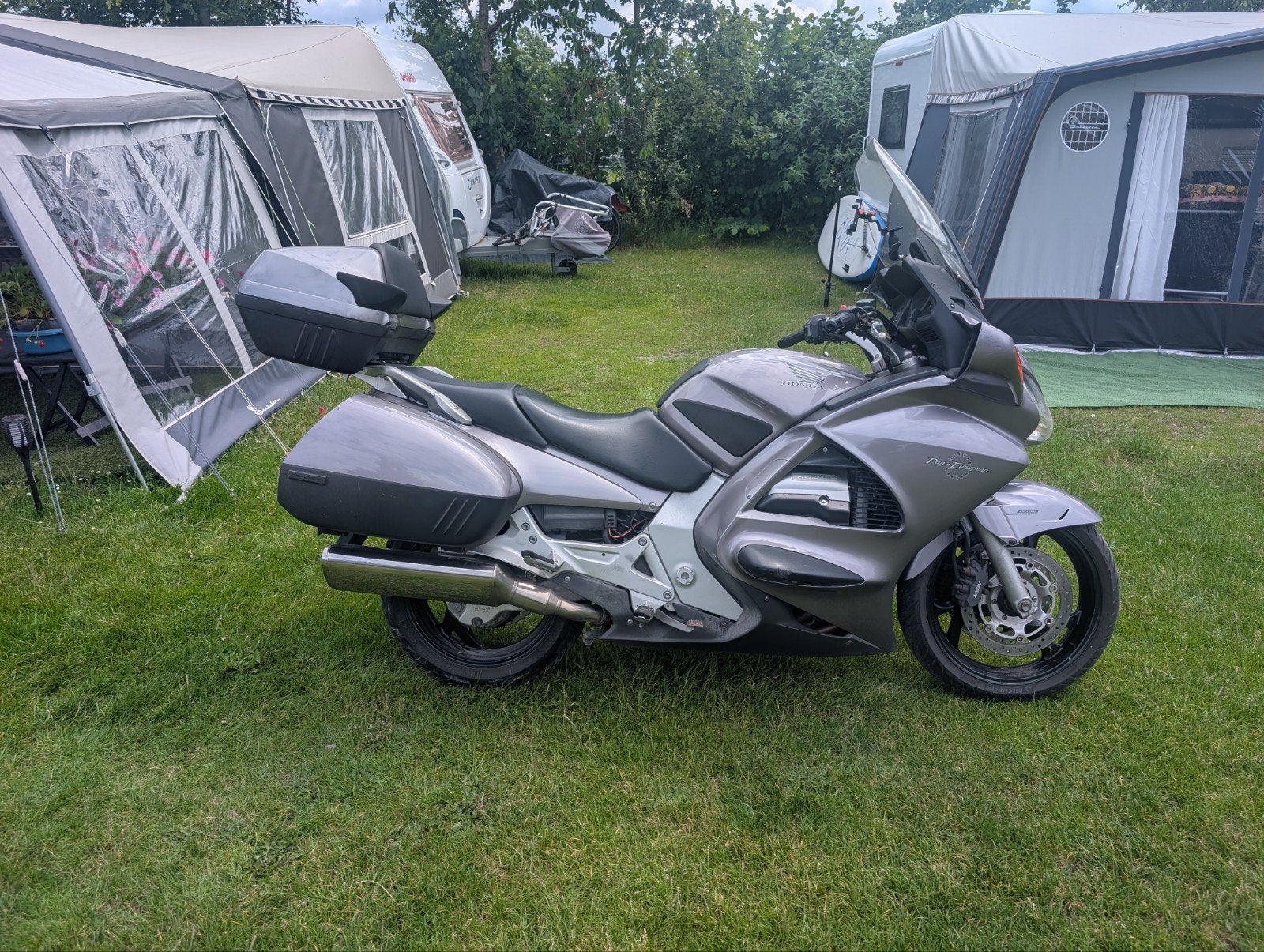 Honda pen-european ST1300 2004, Motoren, Motoren | Honda, Cardan-aandrijving, 4 cilinders, Motorrijbewijs A, Gebruikt
