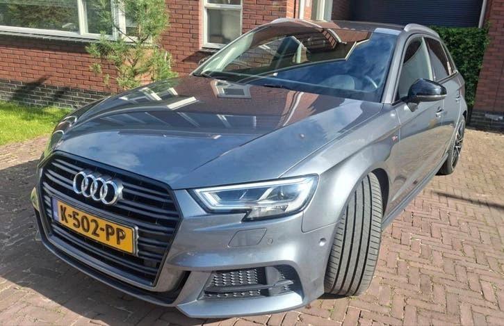 Audi A3 Sportback 1.5 35TFSI 150pk Automaat 2019 Grijs, Auto's, Stof, 1498 cc, Zwart, 4 cilinders