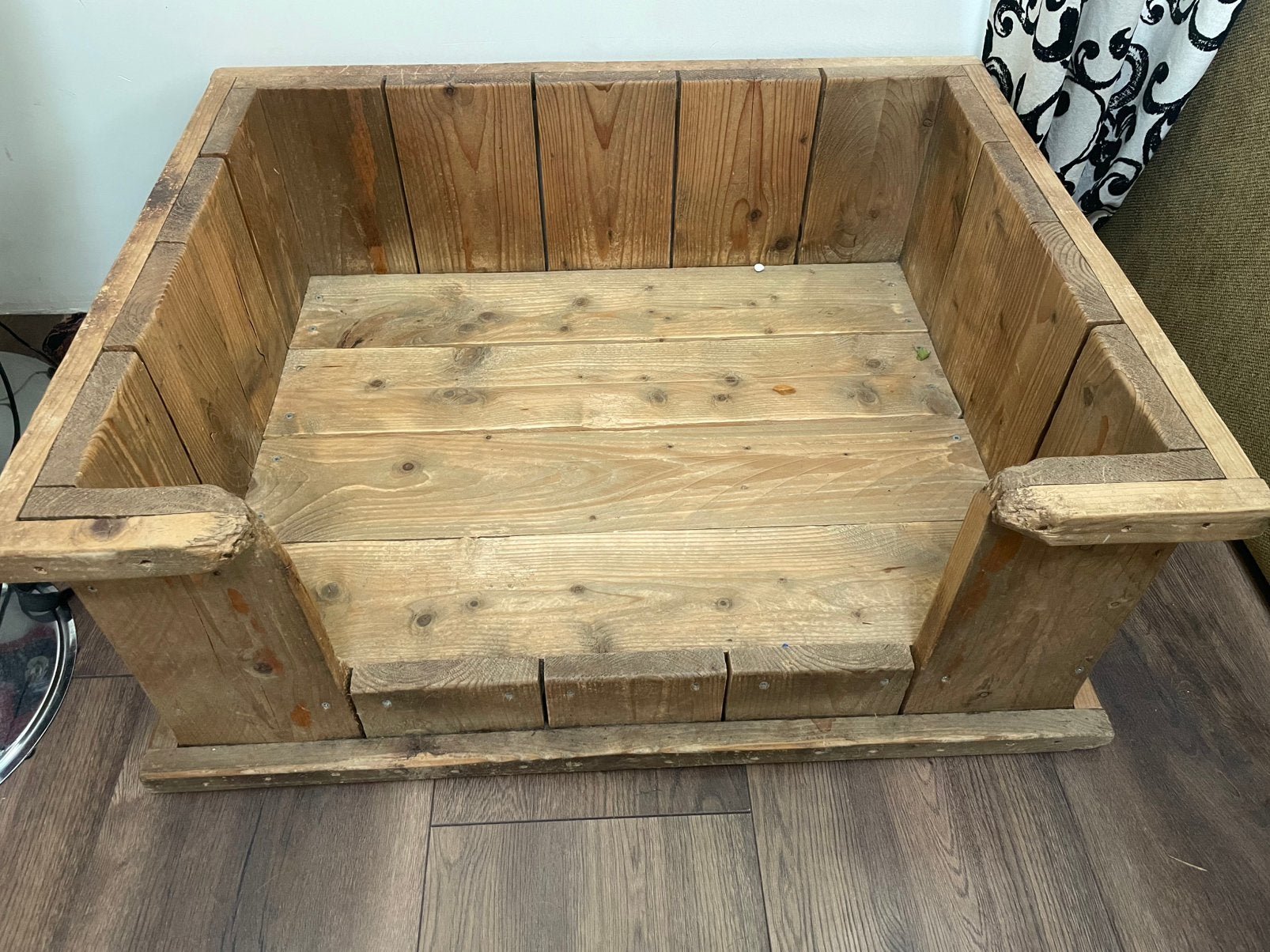 Mooie grote hondenmand van hout, Dieren en Toebehoren, Ophalen, Zo goed als nieuw, Overige