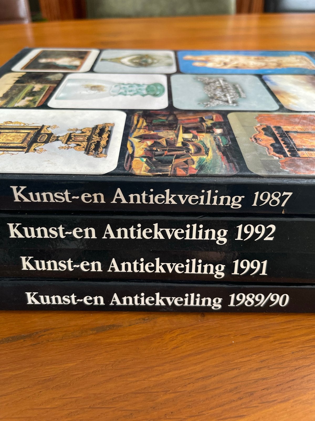 Kunst- en Antiekveiling Jaaroverzicht met prijzen (4 boeken), Boeken, Ophalen, Gelezen, Overige onderwerpen