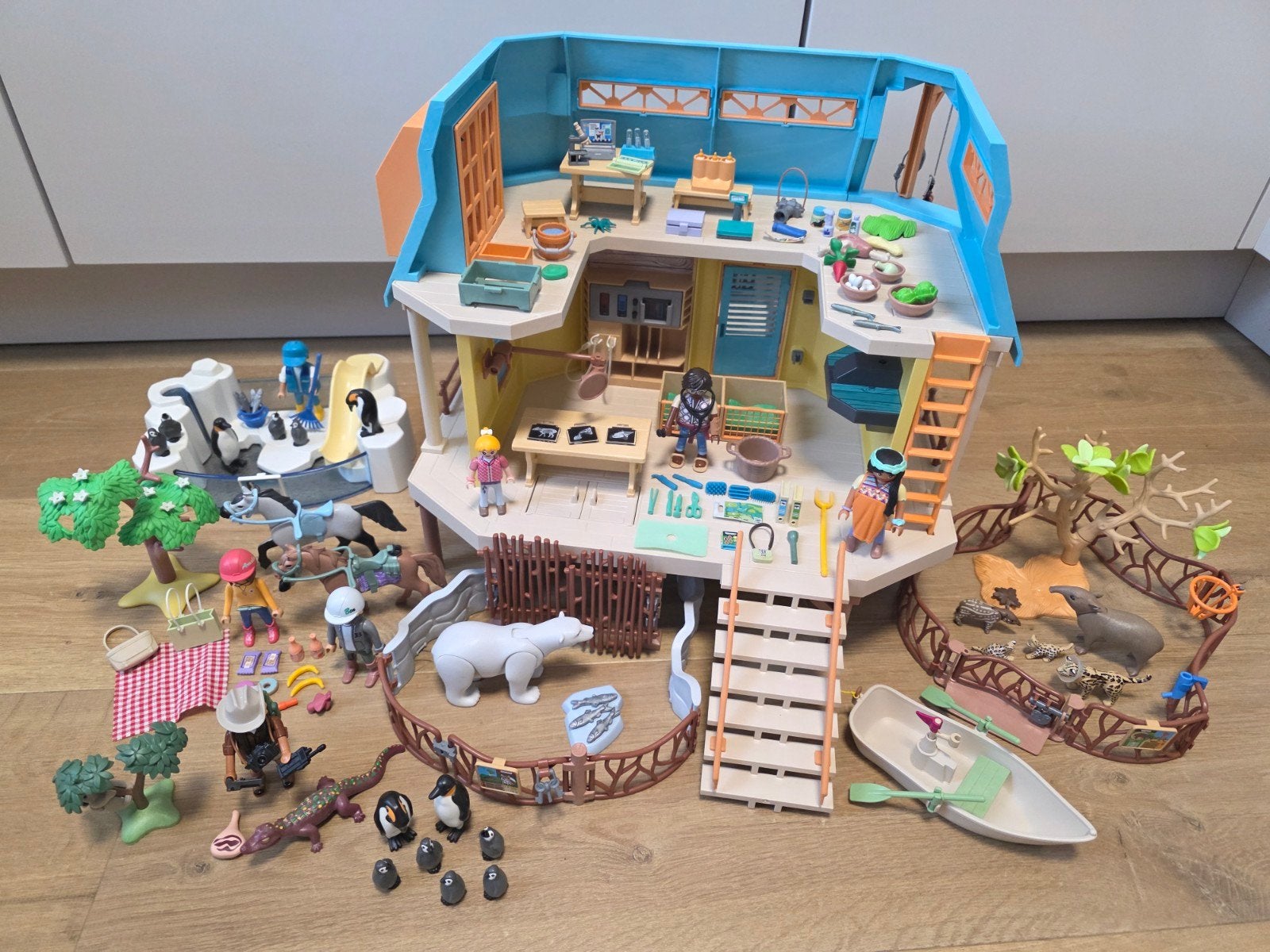 Playmobil 71007 Wiltopia dierenverzorgingscentrum en extra's, Ophalen of Verzenden, Zo goed als nieuw