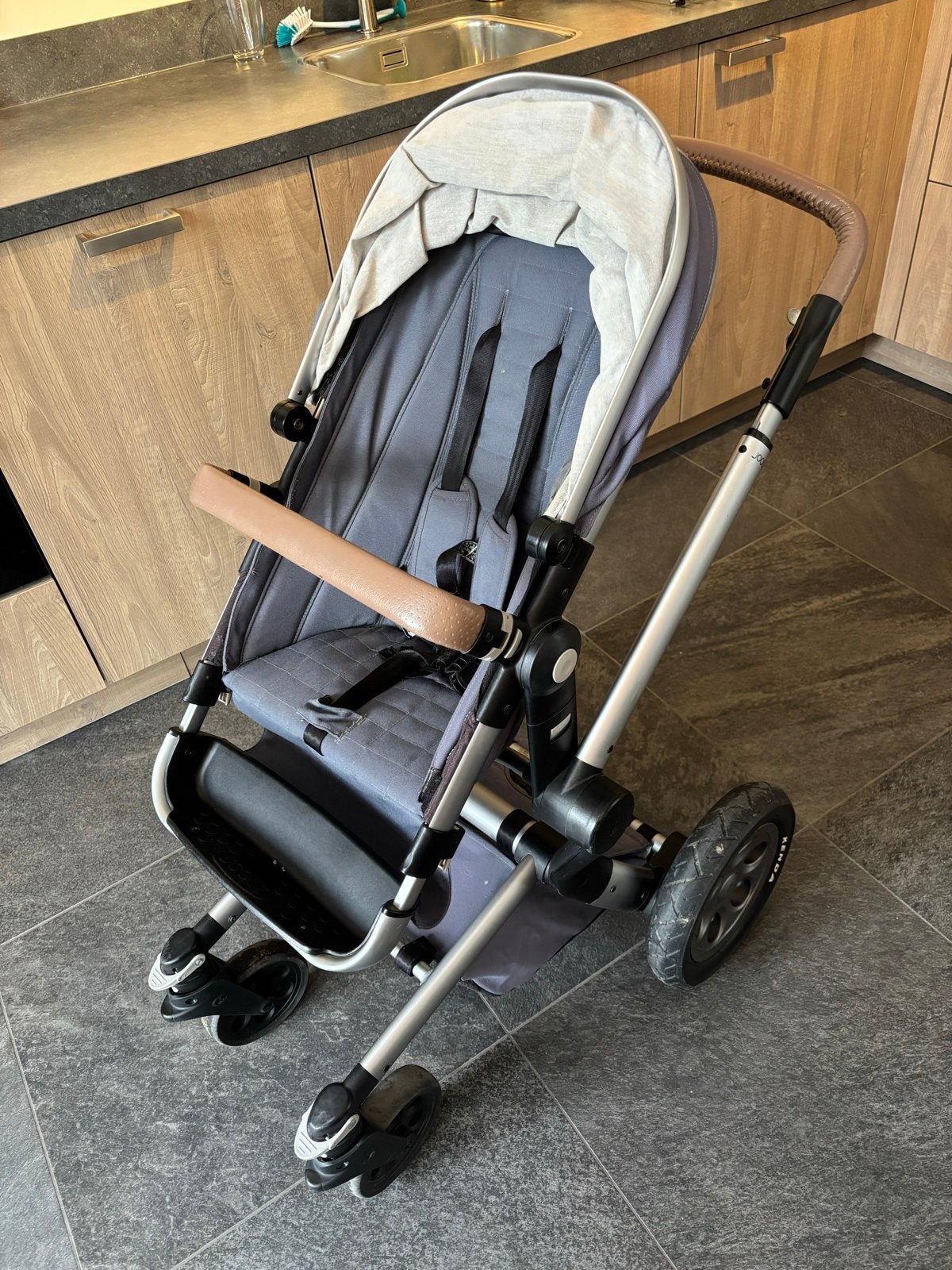 Joolz Day 1 kinderwagen met reiswieg en accessoires, Gebruikt, Verstelbare duwstang, Combiwagen, Ophalen