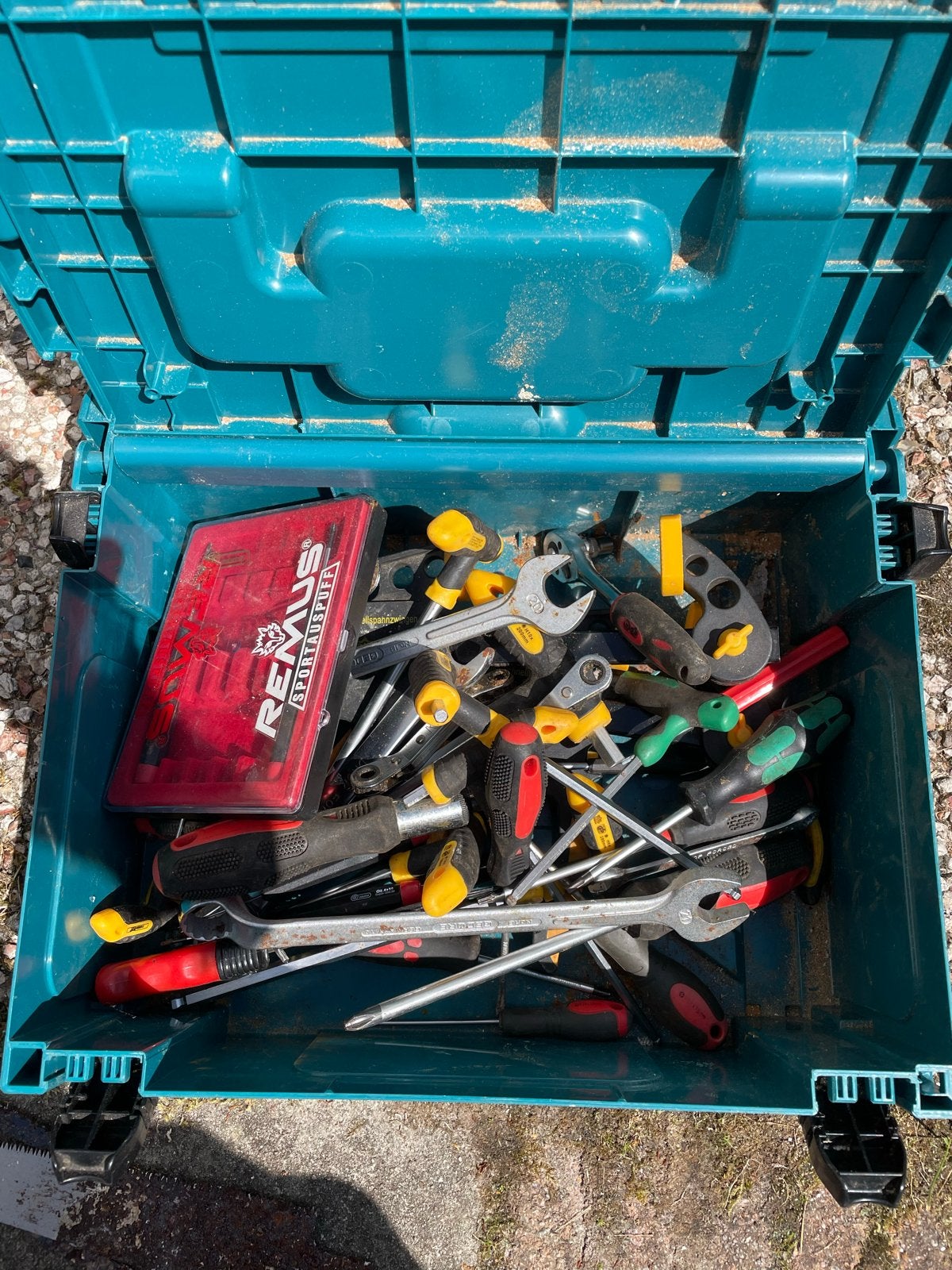 Gereedschapskist met diverse handgereedschappen, Ophalen of Verzenden, Gebruikt, Gereedschapsopslag, Overige merken