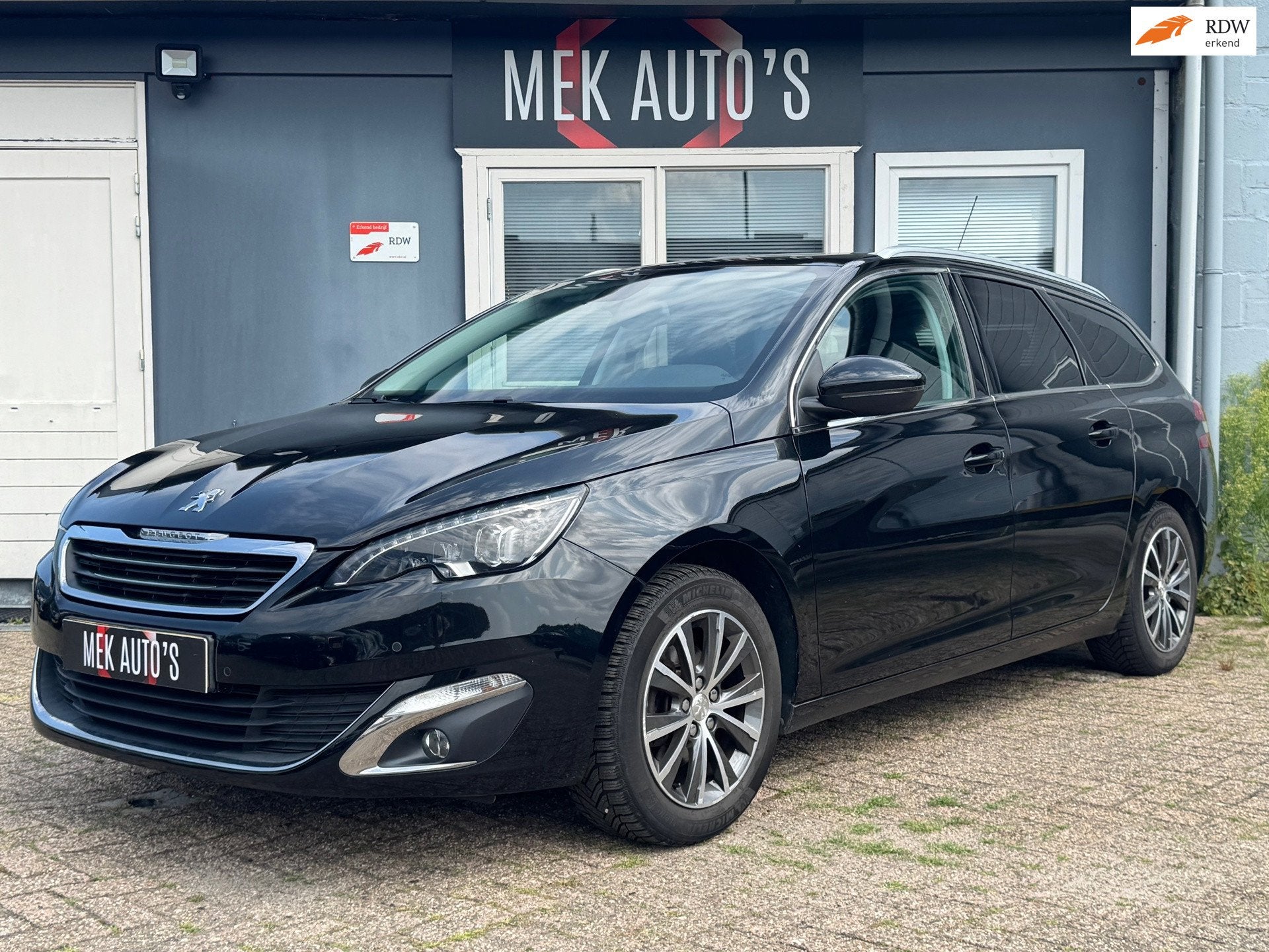 Peugeot 308 SW 1.2 PureTech Allure|Pano|Navi|Cruise|Climate|, Auto's, Gebruikt, Euro 6, 1199 cc, 635 kg