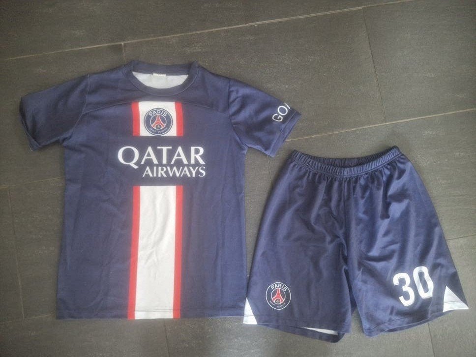 PSG Pakje maat 152 - Messi 30, Gebruikt, Sport- of Zwemkleding, Ophalen of Verzenden, PSG