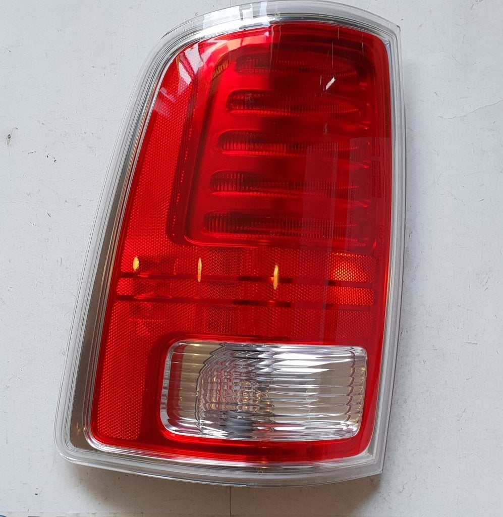 Dodge Ram Laramie led achterlicht 2013-2018, Service@fcagroup.nl, Amerikaanse onderdelen, Nieuw, Postbus 203, 1170 AE Badhoevedorp