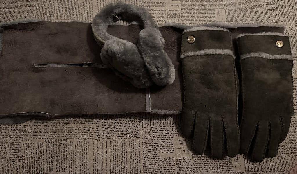 UGG handschoenen, sjaal en oorwamers, Maat 38/40 (M), UGG, Ophalen of Verzenden, Zo goed als nieuw