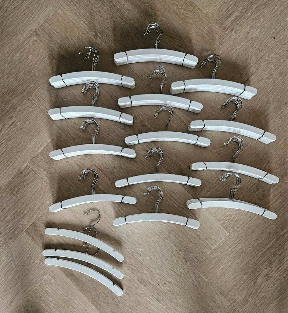 Wit houten Kinder kleerhangers/honden kleding hangers, Ophalen of Verzenden, Zo goed als nieuw, Hout, Kinderen