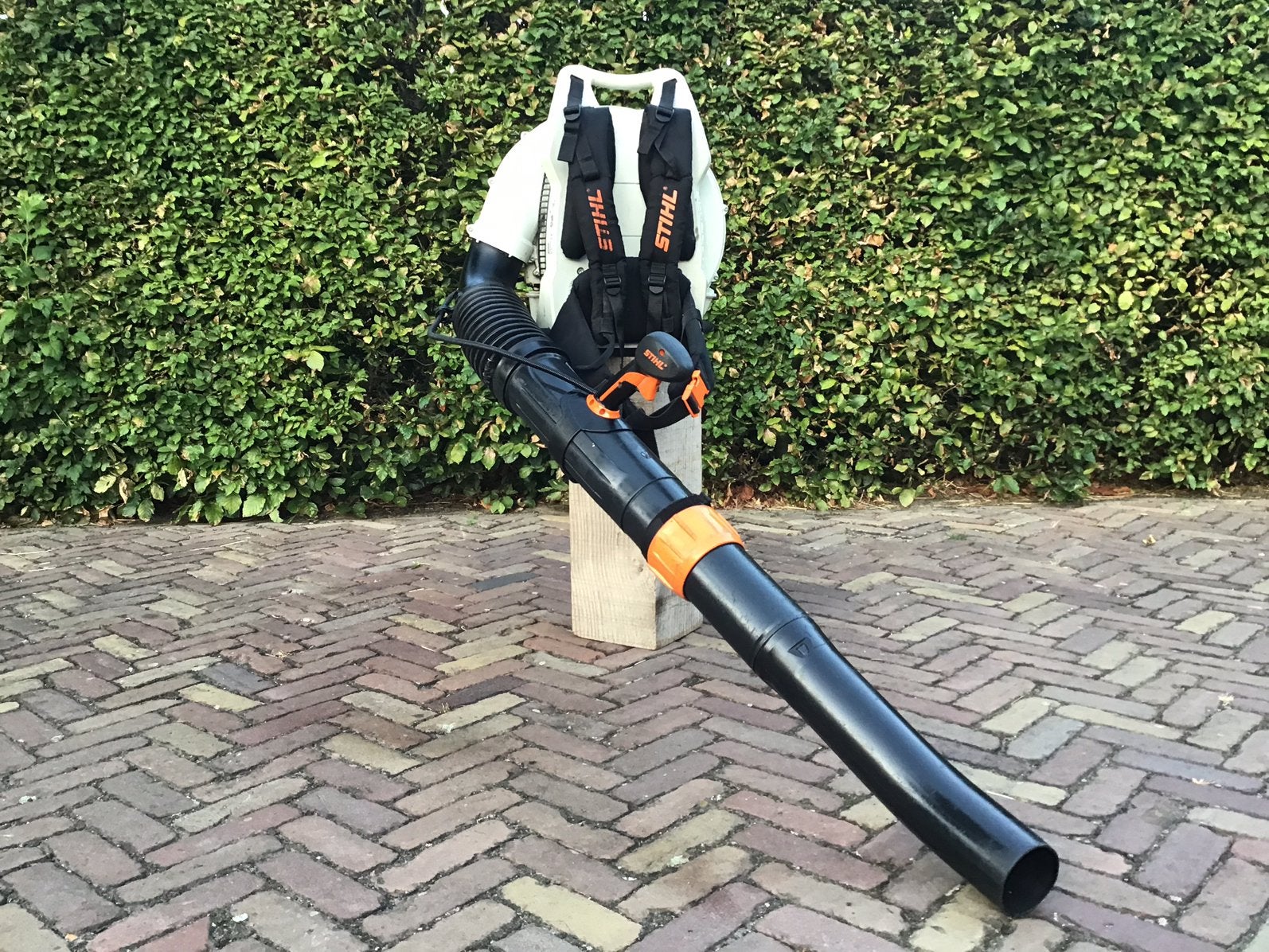 STIHL BR700 BLADBLAZER., Tuin en Terras, Bladblazers, Ophalen of Verzenden, Gebruikt, Benzine, Ruggedragen