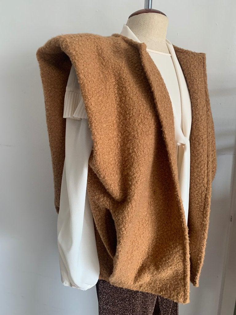 Wauw oversized vest bodywarmer camel beige OS = M/38 - L/40, Maat 38/40 (M), Verzenden, Beige, Zo goed als nieuw