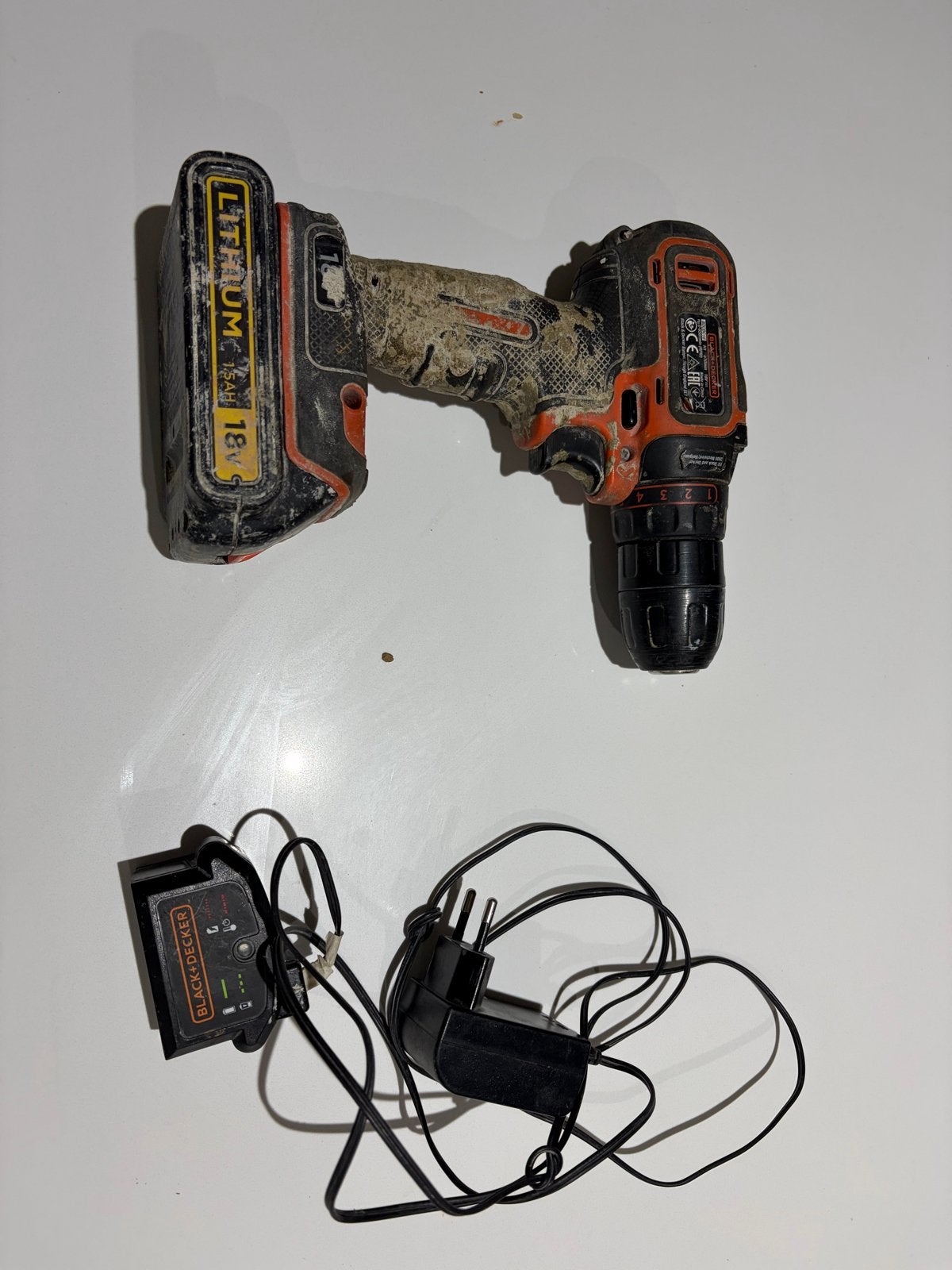Black+Decker 18V Accuboormachine met lader - gratis