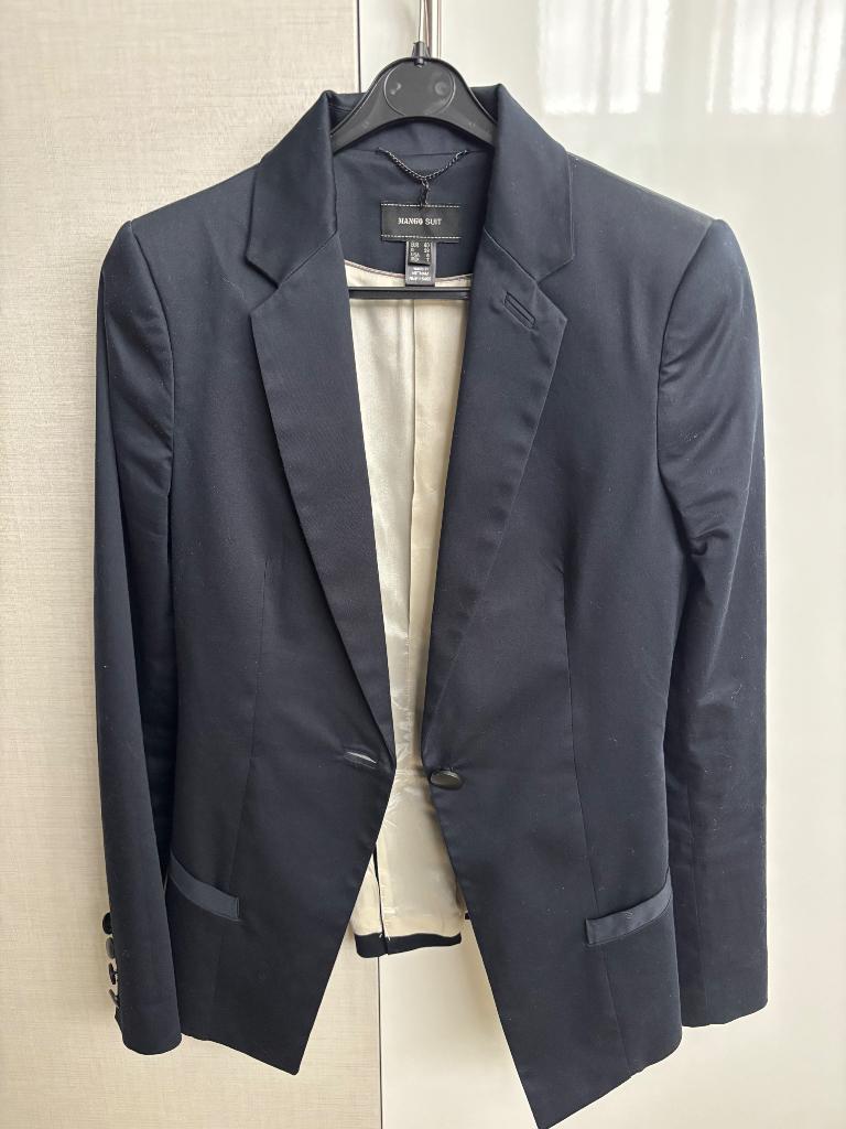 Damesblazer donkerblauw Mango suit, maat 38, Blauw, Ophalen of Verzenden, Zo goed als nieuw, Jasje