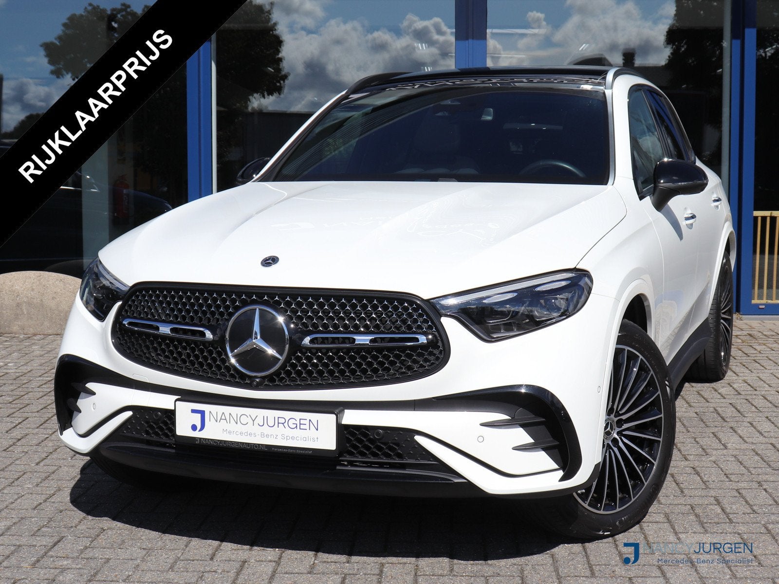 Mercedes-Benz GLC 300e 4M | AMG | Premium Plus | Night Pakke, Auto's, 12 maanden, Gebruikt, Wit, Plug-in hybride