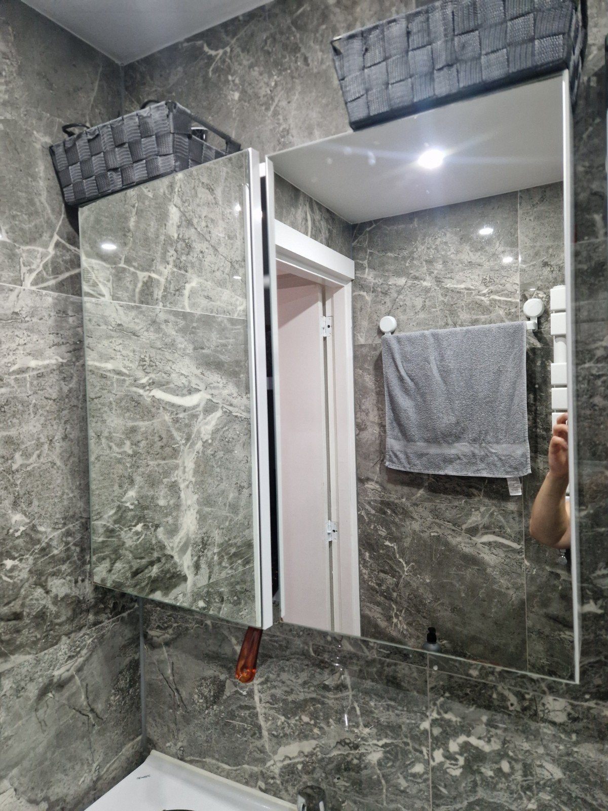 Spiegelkast voor badkamer - Modern en praktisch, Gebruikt, Ophalen of Verzenden, Minder dan 100 cm, Rechthoekig