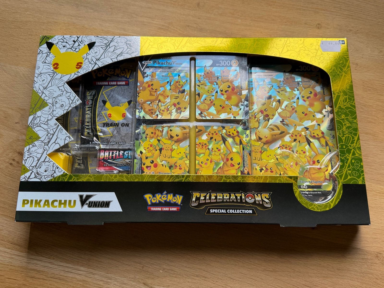Pokémon Celebrations Pikachu V-UNION Special Collection, Ophalen of Verzenden, Nieuw, Boosterbox