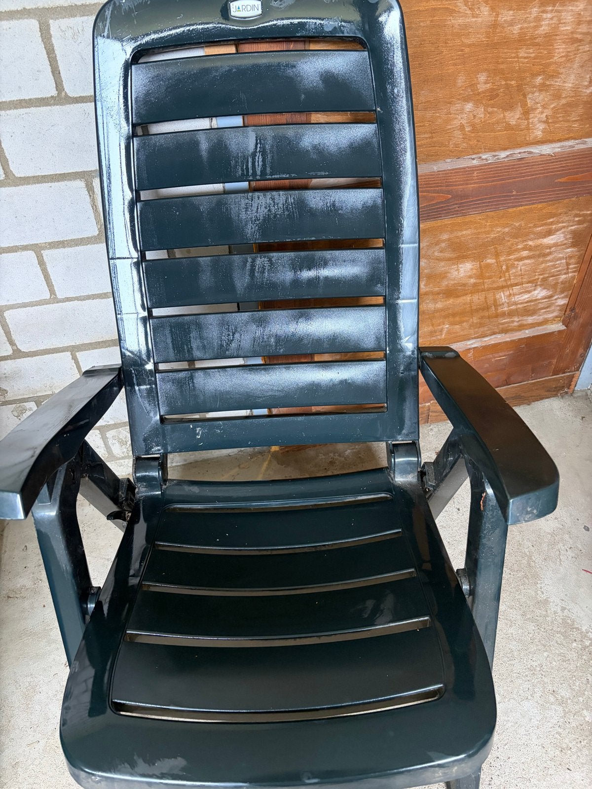 2 groene plastic tuinstoelen, Tuin en Terras, Tuinstoelen, Ophalen of Verzenden, Gebruikt, Plastic, Stapelbaar